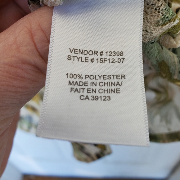 3/$30 Northern Reflections Sheer Summer Top - Picture 7 of 8